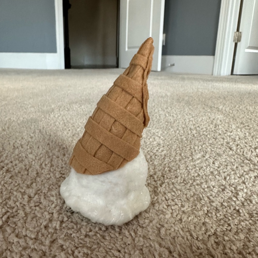 Ice cream cone hair clip—-great for Halloween